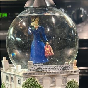 Mary Poppins Snow Globe